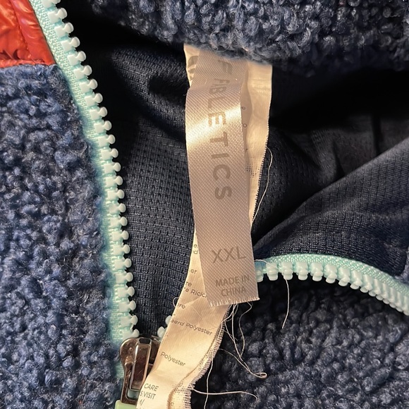Fabletics fleece pull over - Picture 8 of 11